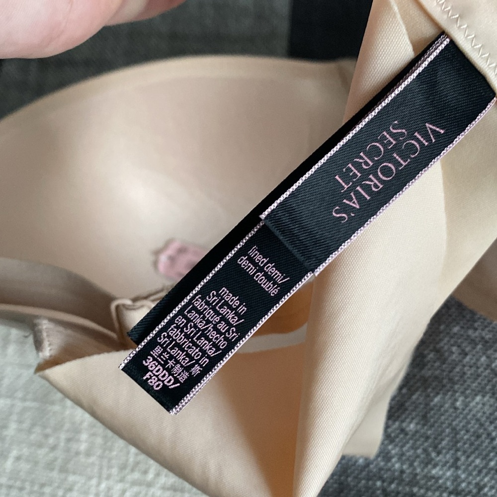 NWT Victoria Secret Bra Lined Demi 36DDD - Picture 4 of 6